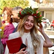 Laureata in Traduzione e Interpretariato impartisce lezioni di inglese e spagnolo per studenti di ogni livello